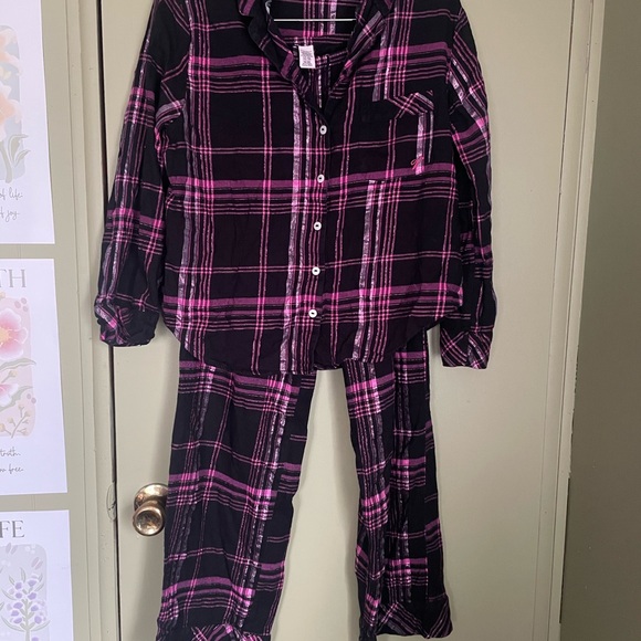 Victoria's Secret Other - Victoria's Secret Plaid Pajama Set - Pink and Black Sz S